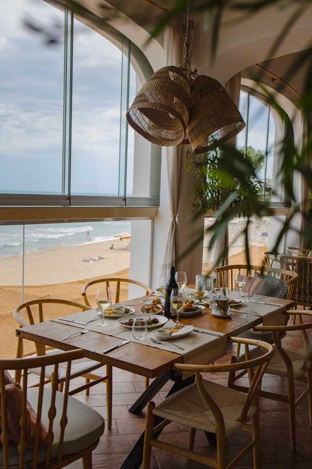 The MYTHOS dining room